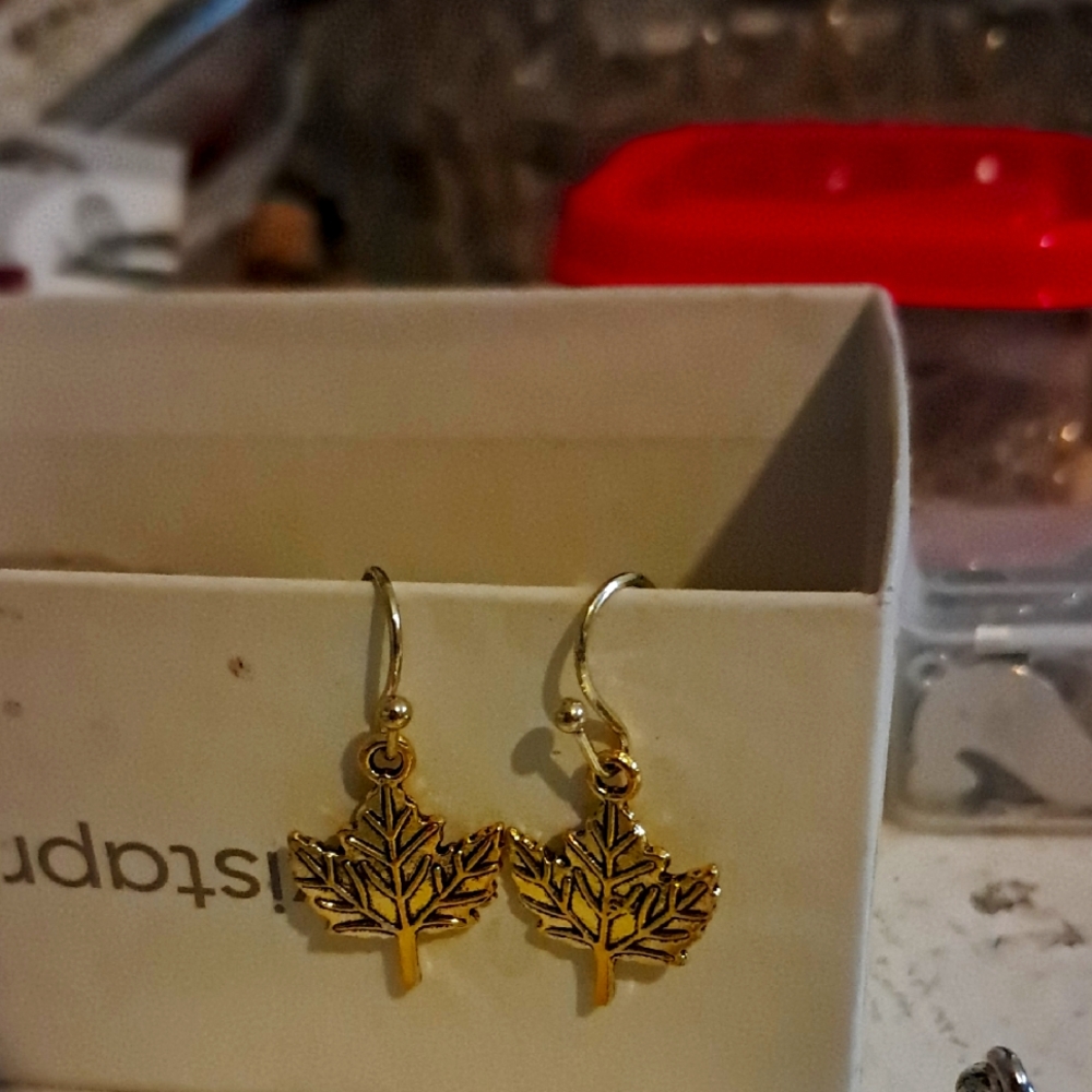 Beautiful Gold Leaf Earrings